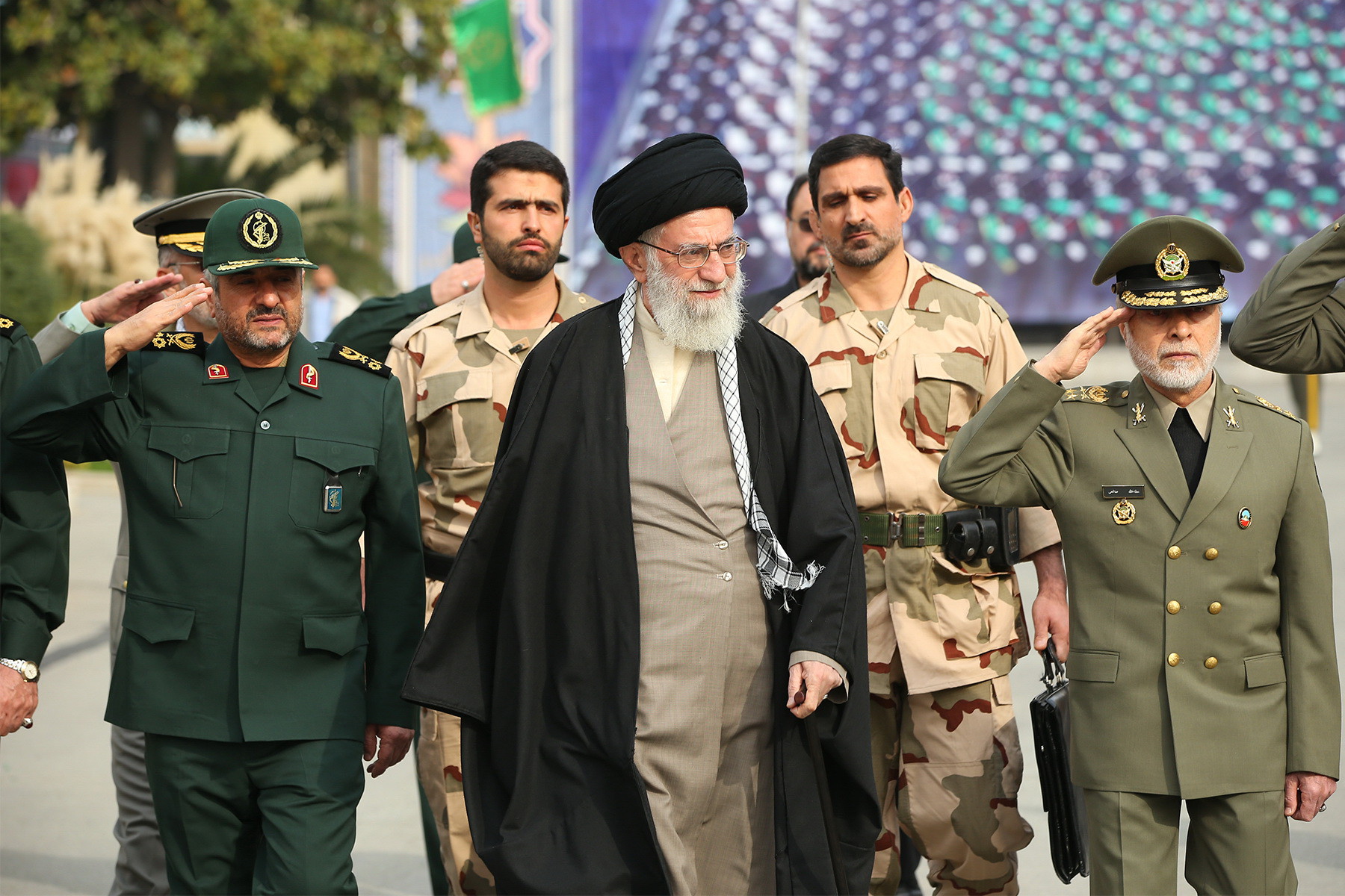 ملت ایران از اخم آمریکا نهراسید و آن را به عقب‌نشینی و شکست کشاند
